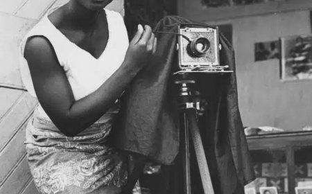 BACK IN HISTORY : FELICIA ABBAN, THE FIRST FEMALE PROFESSIONAL PHOTOGRAPHER. SHE WAS ON THE PAYROLL OF KWAME NKRUMAH.