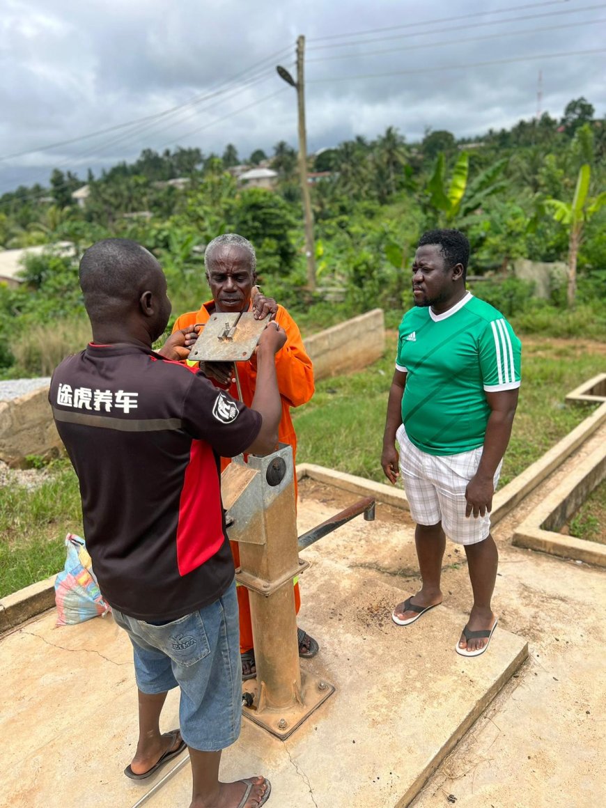AGONA ODOBEN RESIDENTS HAIL DR MICHAEL KYEREMATENG FOR GIVING THEM POTABLE WATER.