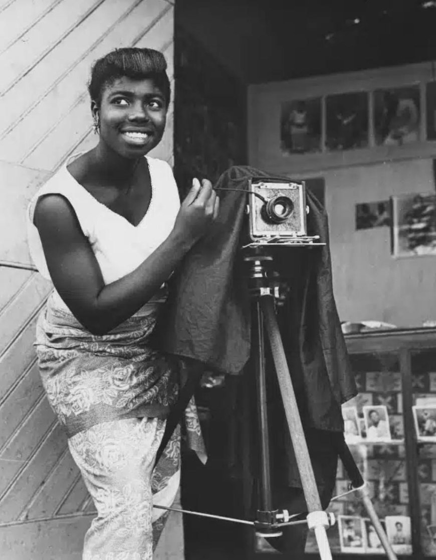 BACK IN HISTORY : FELICIA ABBAN, THE FIRST FEMALE PROFESSIONAL PHOTOGRAPHER. SHE WAS ON THE PAYROLL OF KWAME NKRUMAH.