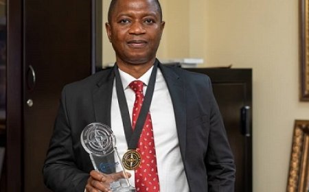 GHANA LINK'S DR NICK ABEAM DANSO ADJEI ADJUDGED ENTREPRENEUR OF THE YEAR AT GHANA CEO AWARDS