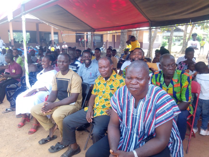Ahafo Fianko Chief enrolls 337 students on NHIS, distributes 1,000 exercise books