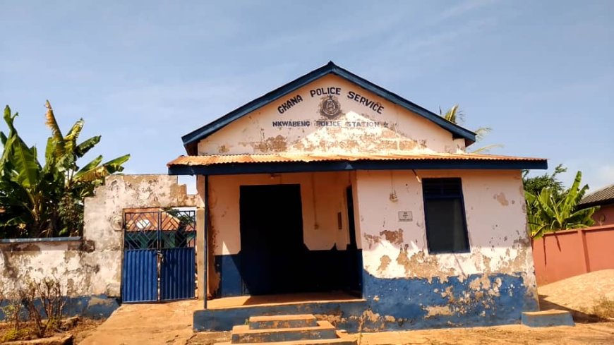 Chiefs and people of Donkro Nkwanta, Akuma, Nkwabeng and Bredi have entreated IGP to return police officers to post