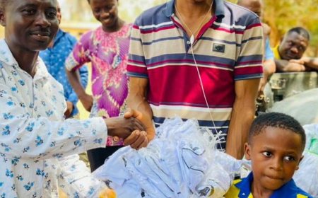 Improving Sports In Schools : Tano South MP Presents Sets Of Jerseys, Footballs To Basic Schools In His Constituency